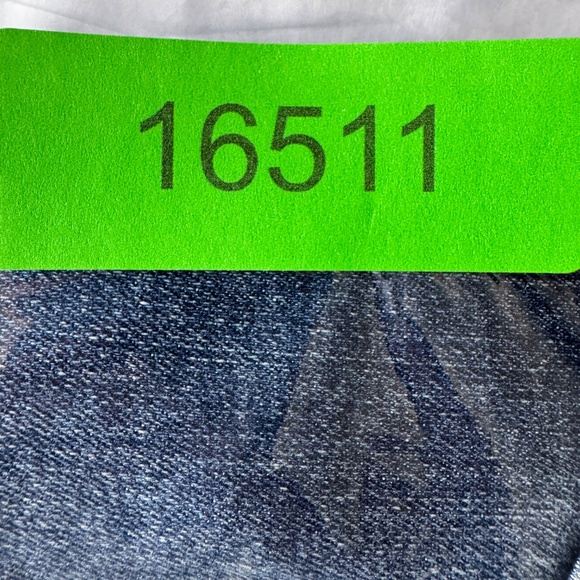 Wallflower Women's Distressed Denim Faded Stretchy Jeans Blue Size 7 Casual - Picture 16 of 16